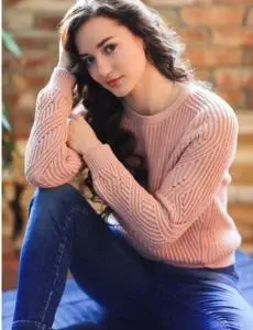 Elite escort service in Wadwani for home and hotel visits